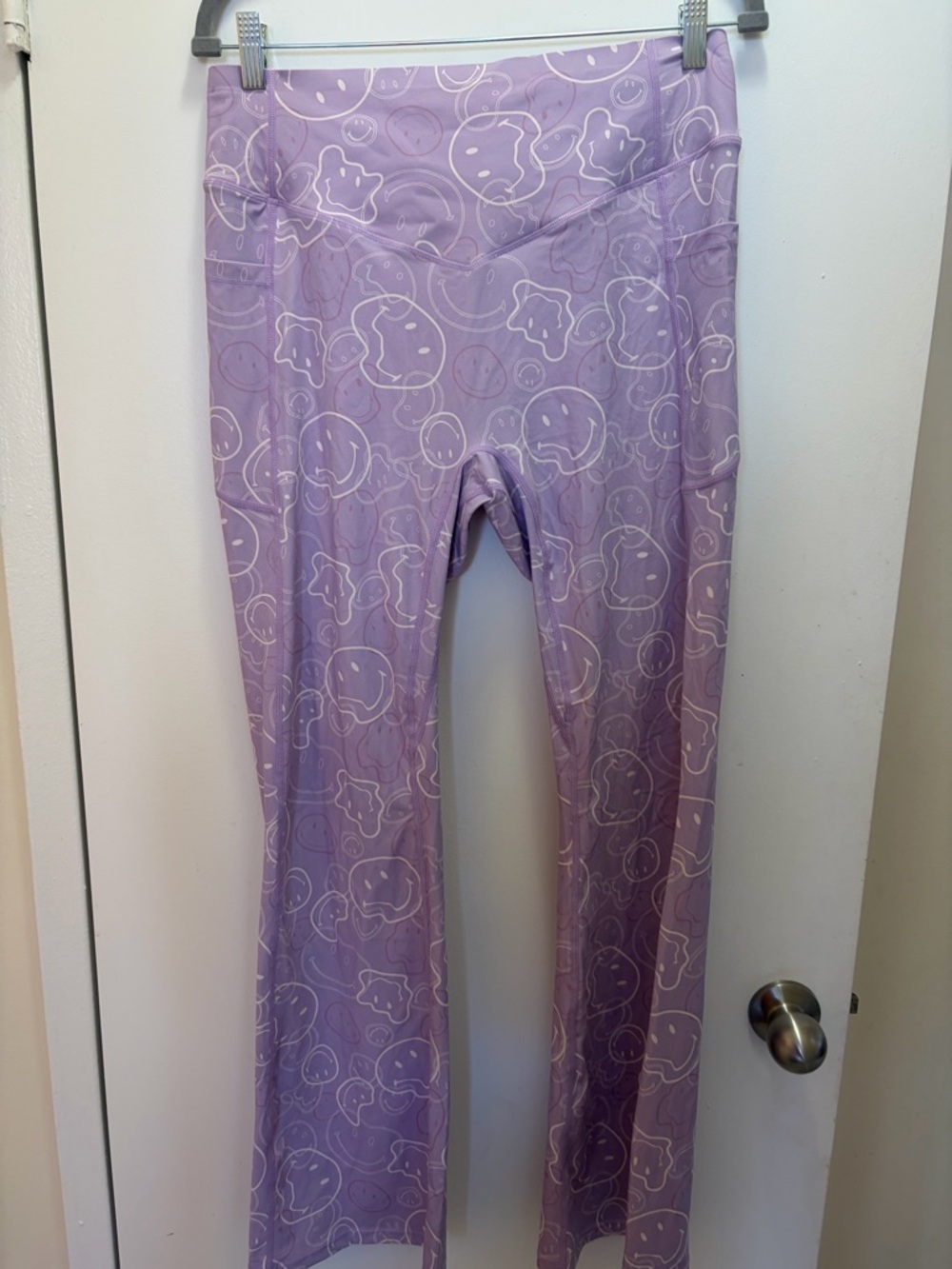 Halara Lavender Smiley Face Yoga Boot Cut Leggings Size XL(16)